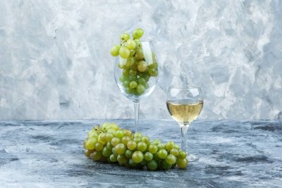 What to accompany white wine with